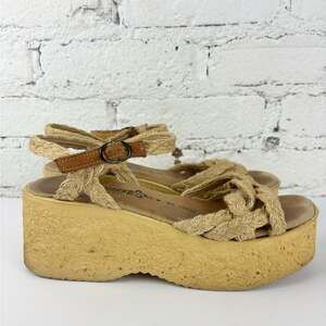 Vintage 90’s Venus Girl Trap Platform Sandals